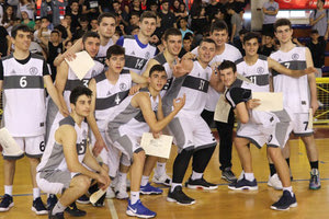 ΜΠΑΣΚΕΤ: H ομάδα του 2ου ΓΕΛ Ηρακλείου που πήρε τον τίτλο