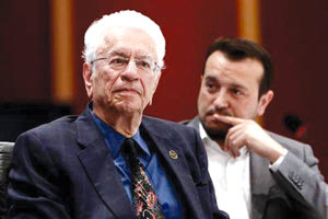 Την παραίτησή του από τη θέση του προέδρου του Ελληνικού Διαστημικού Οργανισμού υπέβαλε ο διάσημος Έλληνας επιστήμων δρ Σταμάτης Κριμιζής