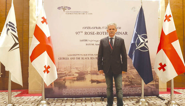 Στις εργασίες Rose-Roth της Κοινοβουλευτικής Συνέλευσης του ΝΑΤΟ, που πραγματοποιείται από τις 23 έως τις 25 Απριλίου στο Βατούμι της Γεωργίας, συμμετέχει ο βουλευτής Ηρακλείου με το Ποτάμι Σπύρος Δανέλλης.