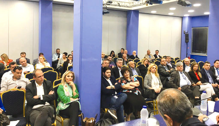 στη ΝΔ ξεκίνησαν συζητώντας για τη γενικότερη πορεία και στρατηγική του κόμματος  με πρωτοβουλία του γραμματέα της ΝΔ Λευτέρη Αυγενάκη.