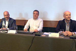 Στιγμιότυπο από τη συνάντηση εργασίας του ΣΕΤΕ στην Ελούντα με τη συμμετοχή μεγάλου αριθμού τουριστικών φορέων της Κρήτης