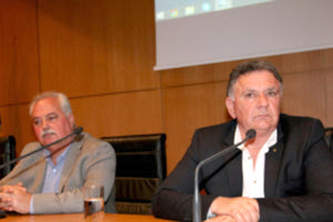 Ο κος Μιχελινάκης Μανώλης, χημικός, και ο κος Φραγκάκης Μανώλης, πρόεδρος Δικτύου Κρητικού Ελαιόλαδου