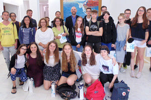 Με τη στήριξη της Περιφέρειας Κρήτης πραγματοποιήθηκε χθες η αδελφοποίηση του 1ου ΓΕΛ-Καπετανάκειου με το Λύκειο Athenee του Λουξεμβούργου.