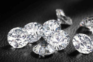 Διαμάντια, χέλια και… κροκόδειλους δέσμευσαν το 2017 τα τελωνεία