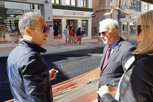 Έπεσε άσφαλτος στην Καλοκαιρινού