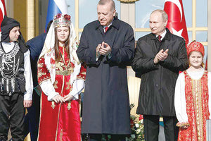 Τους δίνει S-400 και πυρηνικό σταθμό