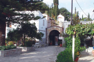 “Χτύπησαν” και το μοναστήρι οι αθεόφοβοι