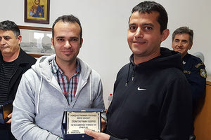 Βράβευση αστυνομικών  που απέτρεψαν αυτοκτονία