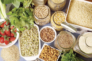 Κι όμως, ακολουθούμε τη νηστεία!