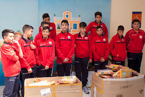 Τα SYN.KA super markets μοιράζουν χαρά στα παιδιά