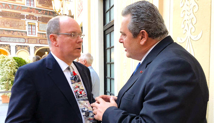 Μεγαλεία για τον υπουργό Άμυνας, Πάνο Καμμένο, ο οποίος έμεινε Μεσόγειο και πετάχτηκε στο πριγκιπάτο του Μονακό.