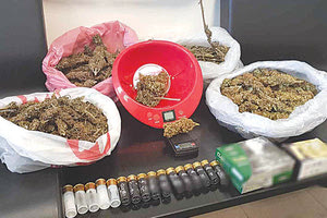 στο σπίτι του καλλιεργούσε φυτά και κατείχε μεγάλες ποσότητες κάνναβης.