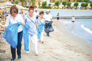 δράση καθαρισμού σε παραλία μπροστά από το ξενοδοχείο Fodele Beach