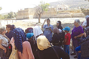 Επίσκεψη προσφύγων στην Κνωσό