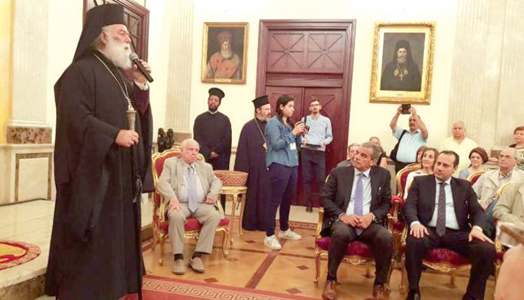  ο Κρητικός προκαθήμενος της Ορθόδοξης Εκκλησίας της Αφρικής κ. Θεόδωρος Β΄ υποδέχτηκε τους εκατό και πλέον Αιγυπτιώτες που ήρθαν στην Αλεξάνδρεια με το πρόγραμμα «ΝΟΣΤΟΣ»