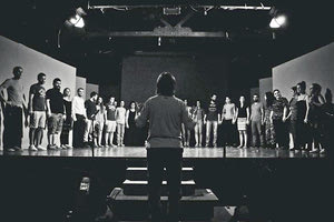 Η παράσταση ανεβαίνει σε σκηνοθεσία Γιώργου Αντωνάκη