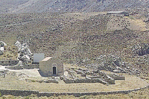 Η ερειπωμένη μέχρι τώρα μονή των Τριών Ιεραρχών στη θέση Λουσούδι των Καπετανιανών