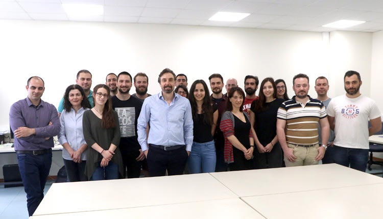 Η ΕΡΕΥΝΗΤΙΚΗ ΟΜΑΔΑ ΠΟΥ ΔΗΜΙΟΥΡΓΗΣΕ Ο ΚΑΘΗΓΗΤΗΣ κ. Ιωάννης Τσαμαρδίνος