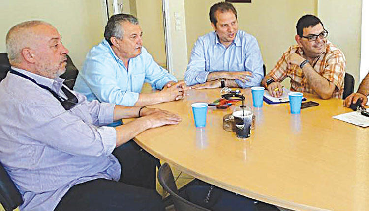 Με τους δημάρχους Μινώα Πεδιάδας κ. Καλογεράκη και Βιάννου κ. Μπαριτάκη, συναντήθηκαν τα ηγετικά στελέχη της «Ερασιτεχνικής Ποδοσφαιρικής Αναγέννησης»