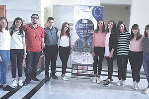 Η ομάδα του Λυκείου Τυμπακίου