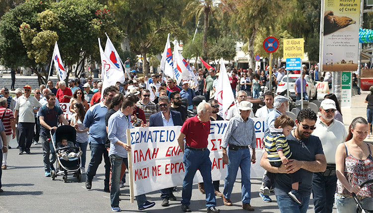 πρωτομαγιά: Ξεχωριστή πορεία πραγματοποίησε το ΠΑΜΕ