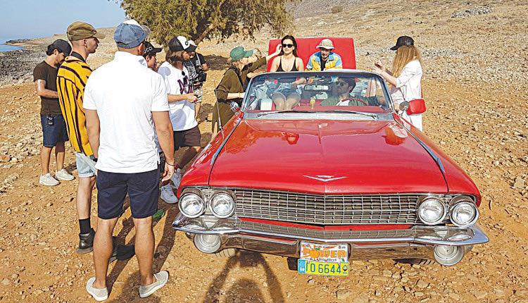 Η Ani Lorek και η ομάδα της ήρθε στην Κρήτη. Τα γυρίσματα για το νέο της τραγούδι έγιναν στις περιοχές της Ελούντας, της Ιεράπετρας, της Πλάκας και της παραλίας Αγ. Αντωνίου Μεραμβέλλου.