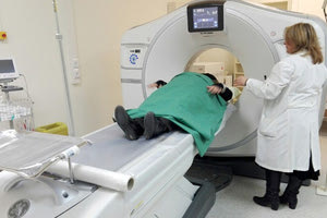 Οι άνδρες ασφαλείας του ΠΑΓΝΗ κλείδωσαν τον 38χρονο κλέφτη στην αίθουσα του αξονικού τομογράφου μέχρι να έρθουν οι αστυνομικοί