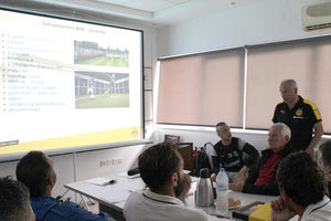 Σεμινάριο για την υψηλού επιπέδου και επαγγελματική δουλειά που κάνει η Μπορούσια Ντόρτμουντ στις υποδομές της έκαναν στους προπονητές του ΟΦΗ