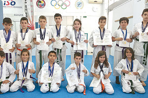 ΠΑΓΚΡΗΤΙΟ ΚΑΡΑΤΕ: 84 μετάλλια ο Αίολος στα Χανιά