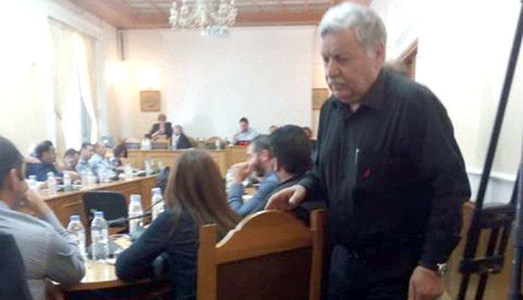 είδαν στο Περιφερειακό Συμβούλιο τον αντιπεριφερειάρχη Νίκο Ξυλούρη