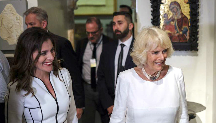 Στο Μουσείο Μπενάκη η δούκισσα Καμίλα και η σύζυγος του πρωθυπουργού