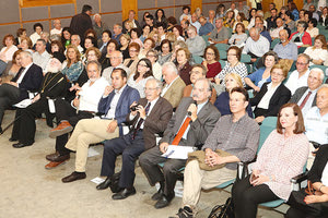 η Διεθνής Εταιρεία Φίλων Ν. Καζαντζάκη, γιόρτασε τα 30 χρόνια από την ίδρυσή της σε μια λιτή εκδήλωση χθες το βράδυ, στην κατάμεστη αίθουσα Ανδρόγεω.