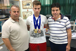 Ο Ανδρέας Τζανίδης στο Λύκειο Γουβών όπου και τιμήθηκε