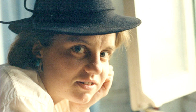 στη μνήμη της διοικητικής υπαλλήλου του Πανεπιστημίου Κρήτης Εύης Καραΐσκου