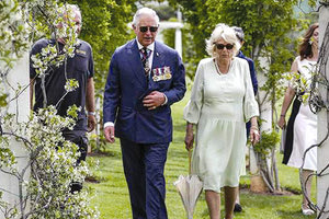 Εντυπωσιάστηκε ο Κάρολος από τις ομορφιές της Ελλάδας