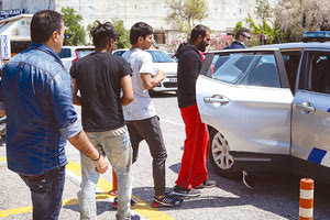 Αποκαλυπτικές για τον τρόπο δράσης των κυκλωμάτων διακίνησης είναι οι καταθέσεις των μεταναστών