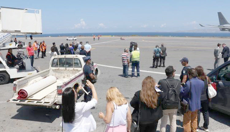 Κάρολος - Καμίλα: Το «Ντάτσουν» έκλεψε την παράσταση