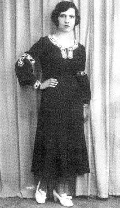 Η δασκάλα Μάλαμα Γκολέμη