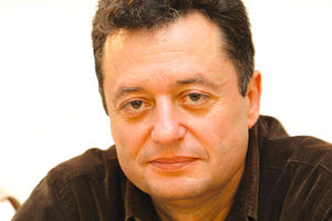 O δρ Μιχάλης Προμπονάς