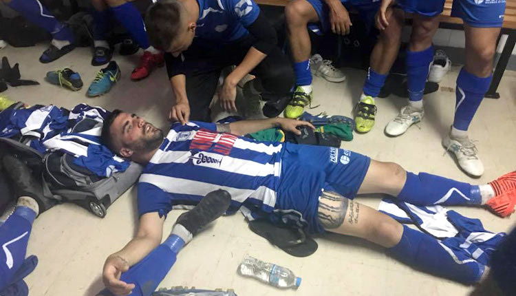 Ο Μωραΐτης χτυπημένος στα αποδυτήρια του Ηροδότου μετά την επίθεση που δέχθηκε 