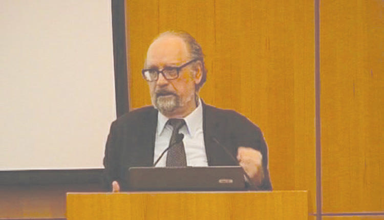 Ο δρ. Αργύρης Ευστρατιάδης