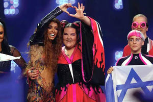 Φουρέιρα και Νέττα αγκαλιασμένες μαζί