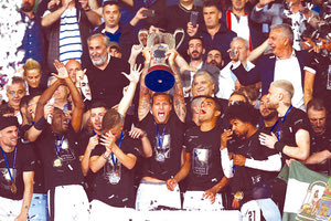 Οι παίκτες του ΠΑΟΚ σήκωσαν το κύπελλο στο ΟΑΚΑ