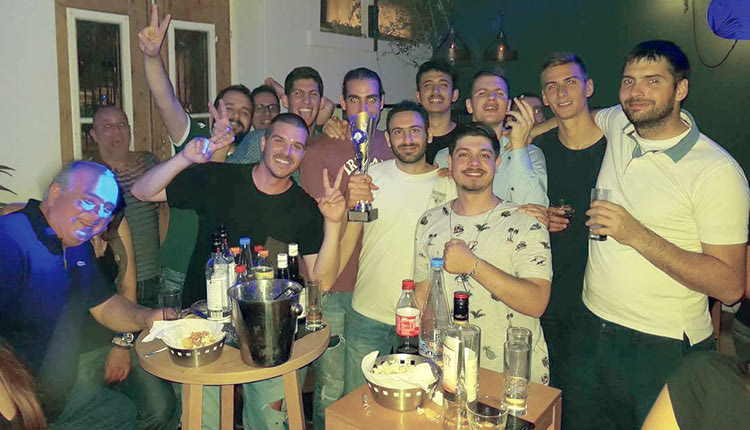 Από τα επινίκια των πρωταθλητών σε γνωστό νυχτερινό μαγαζί