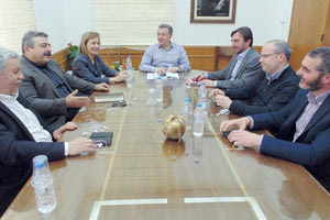 όταν ο περιφερειάρχης Στ. Αρναουτάκης όρισε τους νέους αντιπεριφερειάρχες και εντεταλμένους συμβούλους.