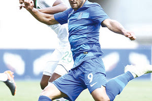 Η πειραματική Εθνική του Μίχαελ Σκίμπε δεν τα κατάφερε απέναντι στη μουντιαλική Σαουδική Αραβία