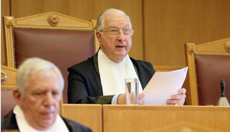 Αιφνιδίασε τους πάντες ο πρόεδρος του ΣτΕ Νικόλαος Σακελλαρίου, που παραιτήθηκε ξαφνικά χθες