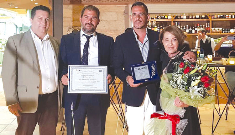 Γιάννης Μαστοράκης, Αντώνης Καράτζης, Αριστοτέλης Μαρκάκης και Νανά Καράτζη 