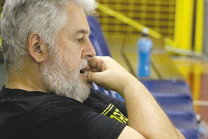 Γιαννουλάκης:  Ο ΠΡΟΕΔΡΟΣ ΤΗΣ ΟΜΑΔΑΣ ΜΠΑΣΚΕΤ ΤΟΥ ΕΡΓΟΤΕΛΗ