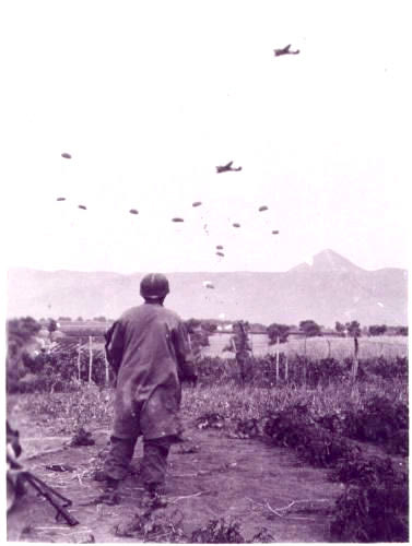 ΦΩΤΟ ΗΜΕΡΑΣ: Πήραν την Κρήτη με μεγάλες απώλειες  